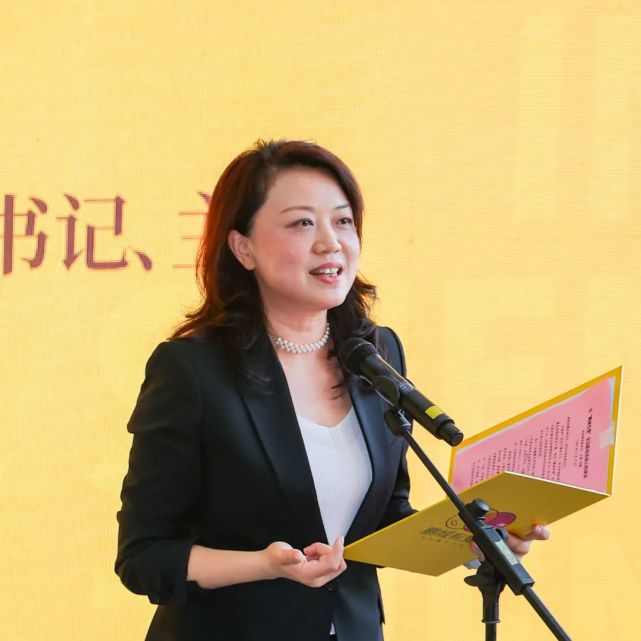 刘蕾表示,市妇联一直以来十分注重家庭建设,努力做青年人的知心人