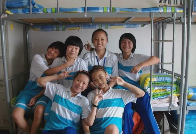 昆明財大附中要住校嗎_惠州德威學校初中部要住校嗎_住校要帶什么