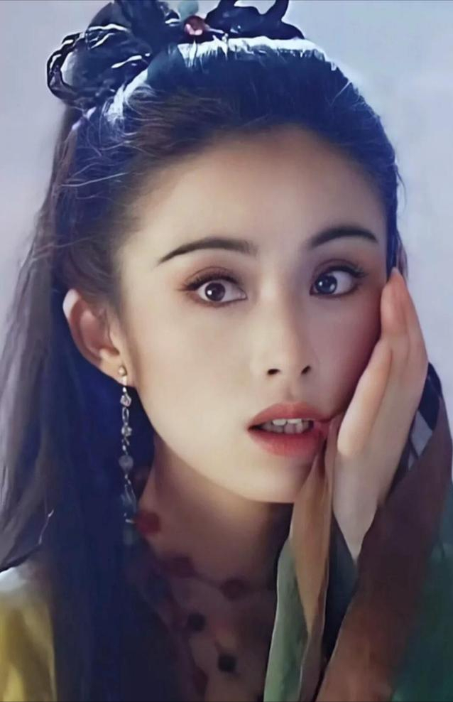 最终选择师兄梵可能真的是缘分注定吧,张敏不乏追求者,年轻时就有不少