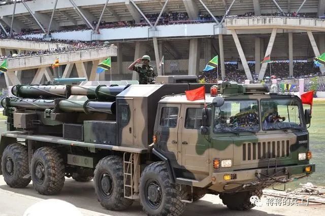 坦桑尼亚阅兵式展示vt-2主战坦克,首次出口性能依然威震周边_腾讯新闻