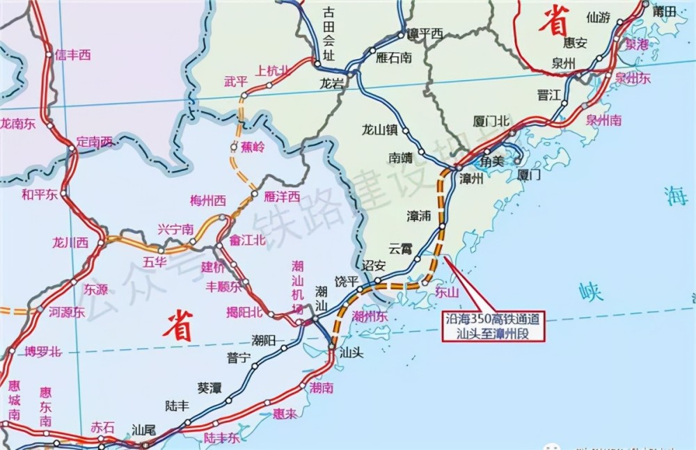 北邊連接福廈高鐵,龍廈鐵路,南邊連接梅汕高鐵,廣汕鐵路,正式建成通車