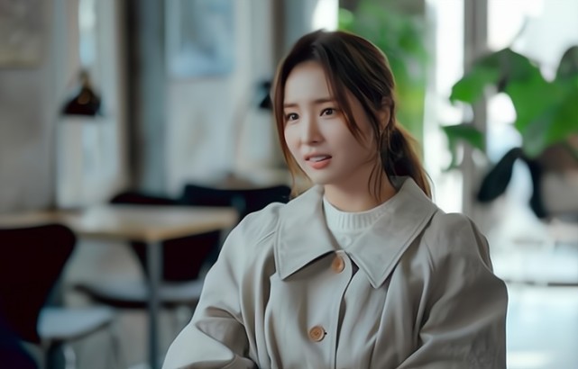 女子的机智应对堪称教科书唐茵面对亲戚借钱,她的应对堪称机智,确实