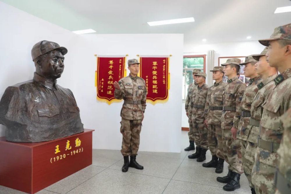 关注|国家公祭日,"王克勤营"官兵这样铭记历史_腾讯新闻