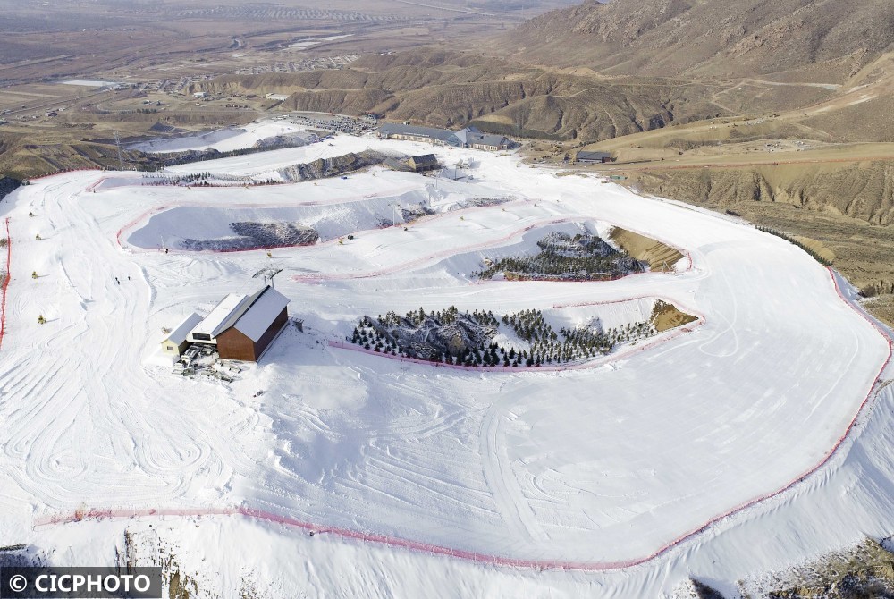 马鬃山滑雪场坡度图片