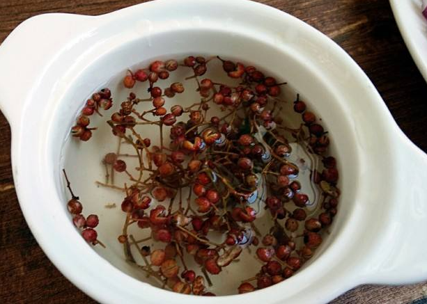 痔疮最佳自愈方法花椒水加一物成本几块钱轻松除痔一身轻松