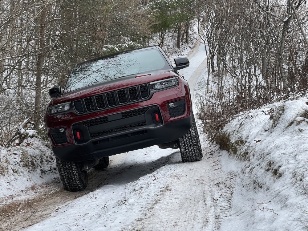 2022款吉普大切诺基首次驾驶老将换新装