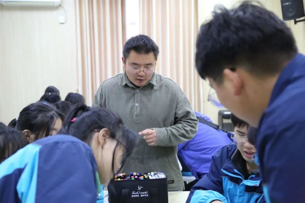 衢州高级中学成功举办美育芳华2021年校本深度教学研讨周活动