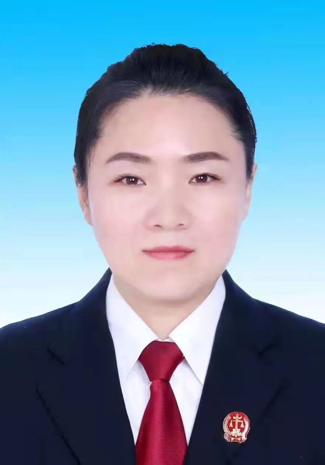 简历旗帜指引方向,榜样凝聚力量.