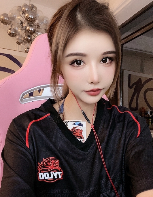 csgo大菠萝豪立flagg2夺冠就cos麻衣学姐你期待么