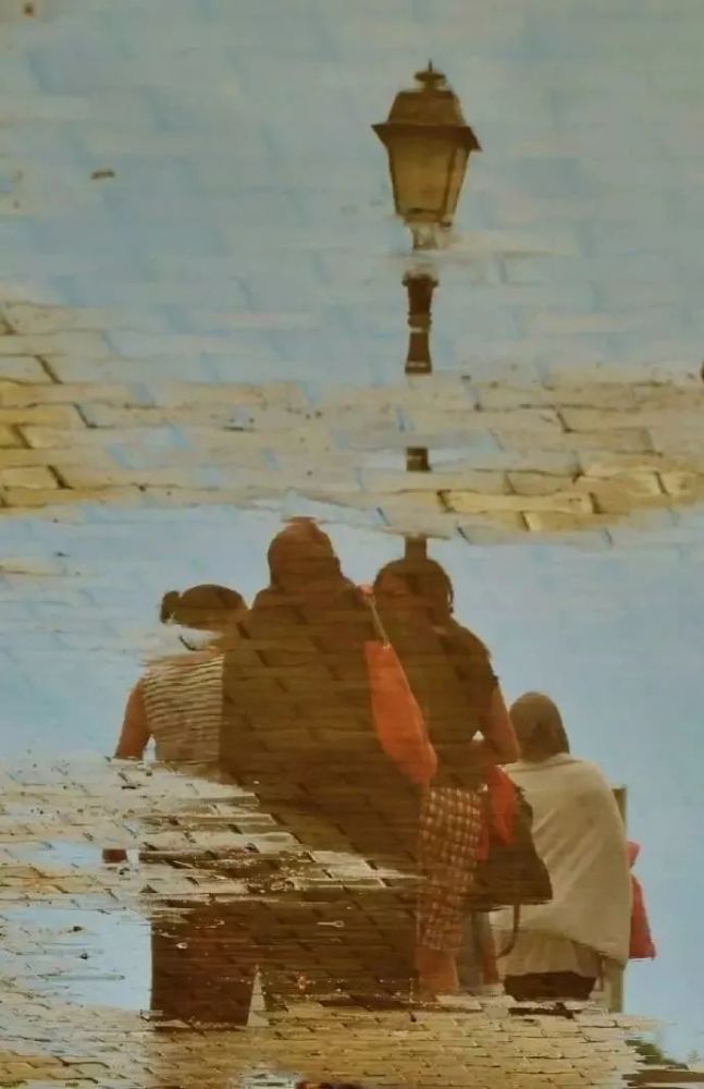 倒置构图颠倒的世界也有独特美感