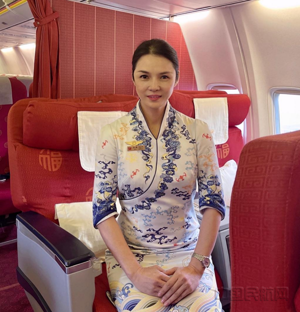 和海航第一代乘务员"海口双霞"一起聊聊美兰机场的