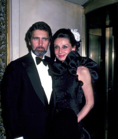 奥黛丽·赫本曾经几次感慨说,罗伯特是一个温柔的弟弟,心灵和温和善良