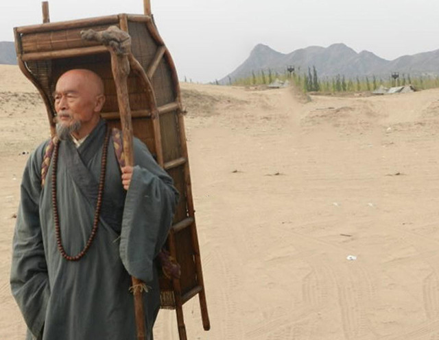 古代有钱人家美女,身子为什么变成了蛇?和尚知道了答案