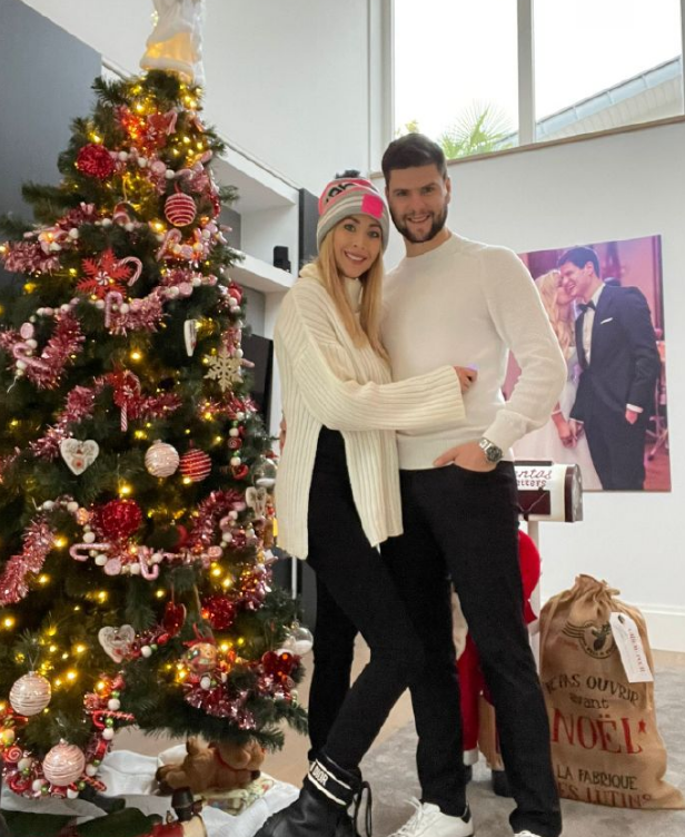 恭喜世界冠军迎二胎妻子保养如少女奥恰洛夫戴名表一脸幸福