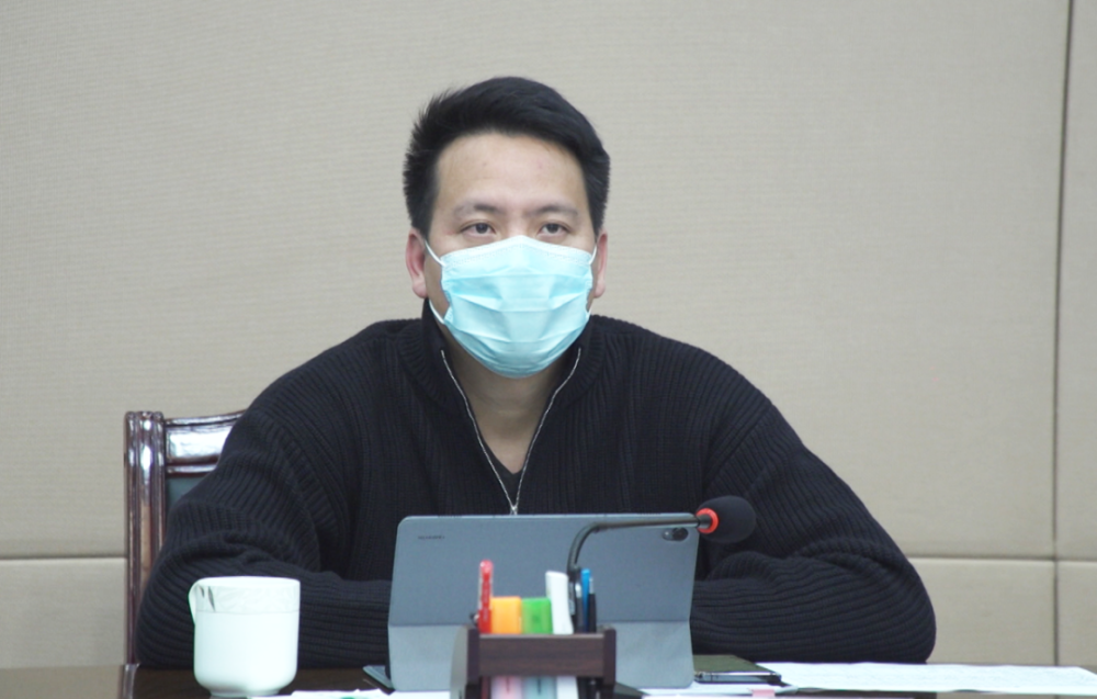 包朝阳坚决克服麻痹松懈侥幸思想持续抓实抓细疫情防控工作