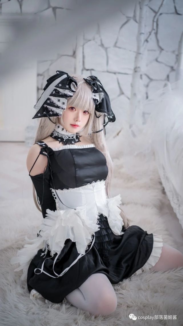 cos:碧蓝航线 女仆可畏小姐姐 哼哼哼～啊,咳咳,欢,欢迎回来,指挥