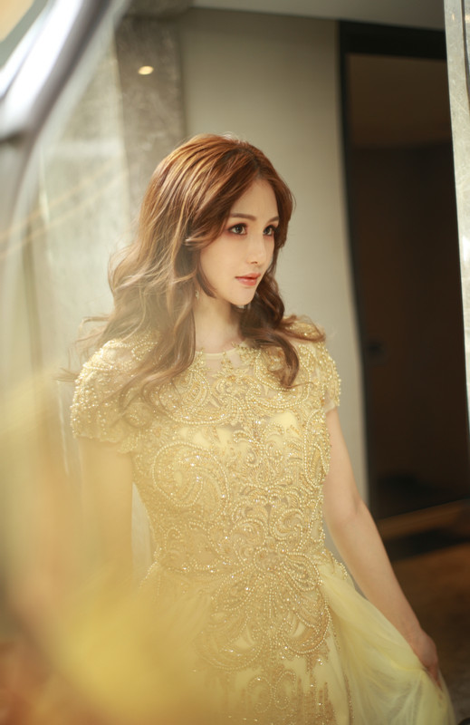 世界小姐北部赛区冠军张一禾受邀时尚北京杂志专访