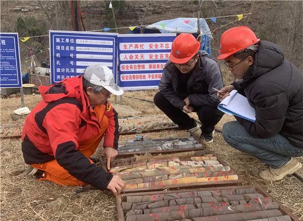 从资源探索到走向世界三代传承见证地质勘探人的绿色转型