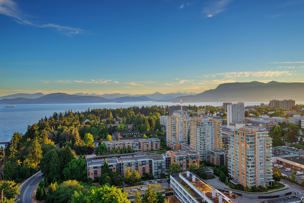 大學研究生院坐落於不列顛哥倫比亞省,vancouver,地理位置優越,環境