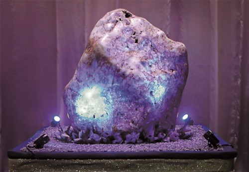 是世界最大的蓝宝石之一