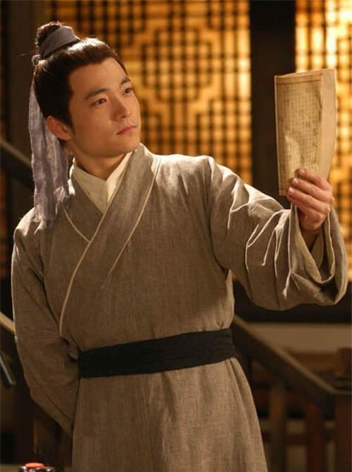 古代举人跟秀才差别有多大为何秀才是穷书生举人却成了老爷