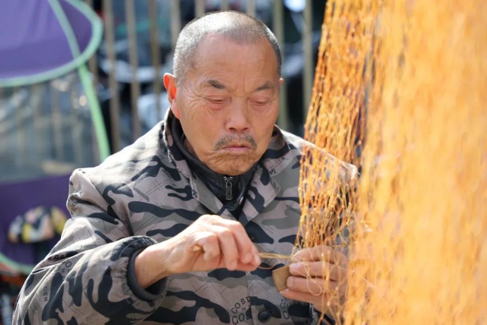 常德名片17揭秘76歲老人手工織漁網出現在桃源沙坪