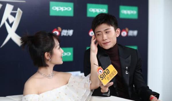 张一山深夜表白杨紫一张照片满满回忆杀网友羡慕