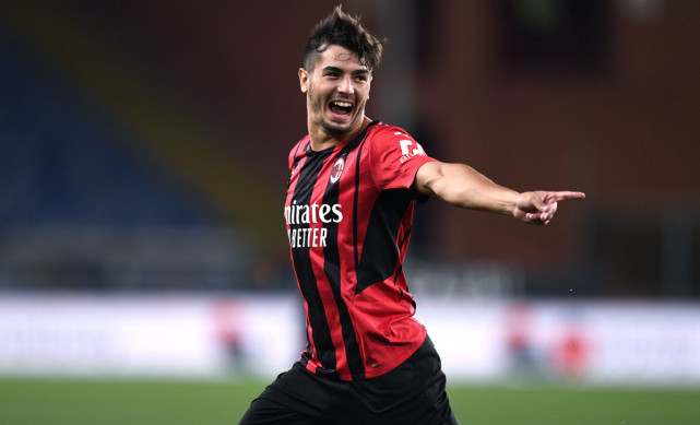 迪亚斯伤愈复出后状态迟迟未能恢复,ac米兰需要寻找前腰的备选方案