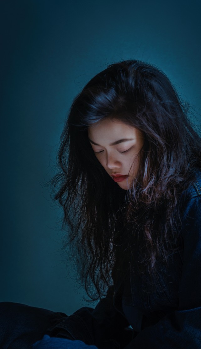 歌手李雅全新原创单曲野花伴着歌声找寻真实的自己