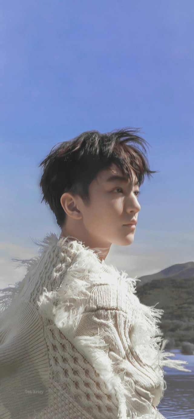 氛围感少年兼霸道总裁王俊凯 就是这么优秀