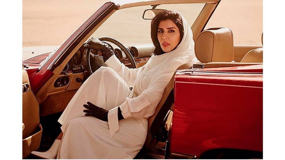 沙特的女性有多惨公主被迫嫁给堂叔与男友私奔被石头砸死