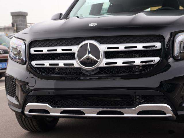 从近30万降至20万7座奔驰suv来袭轴距超2米8还要啥宝马x1