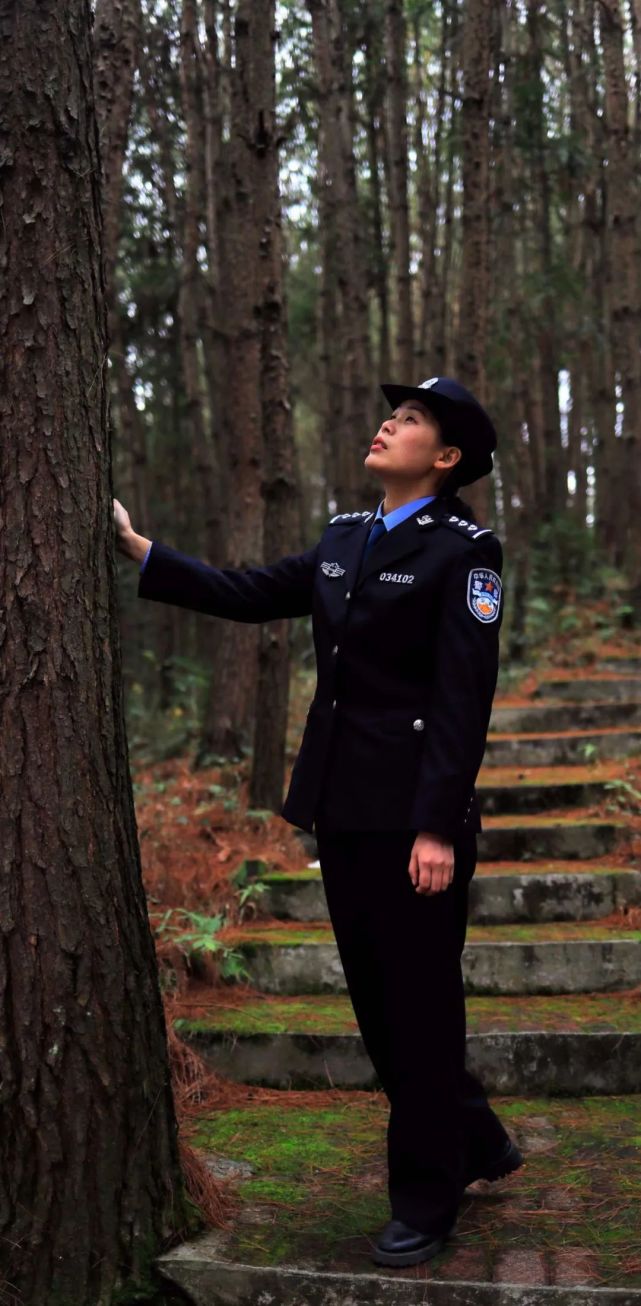 最美基层民警展播陈燕梅全力以赴做一名忠诚的绿色卫士