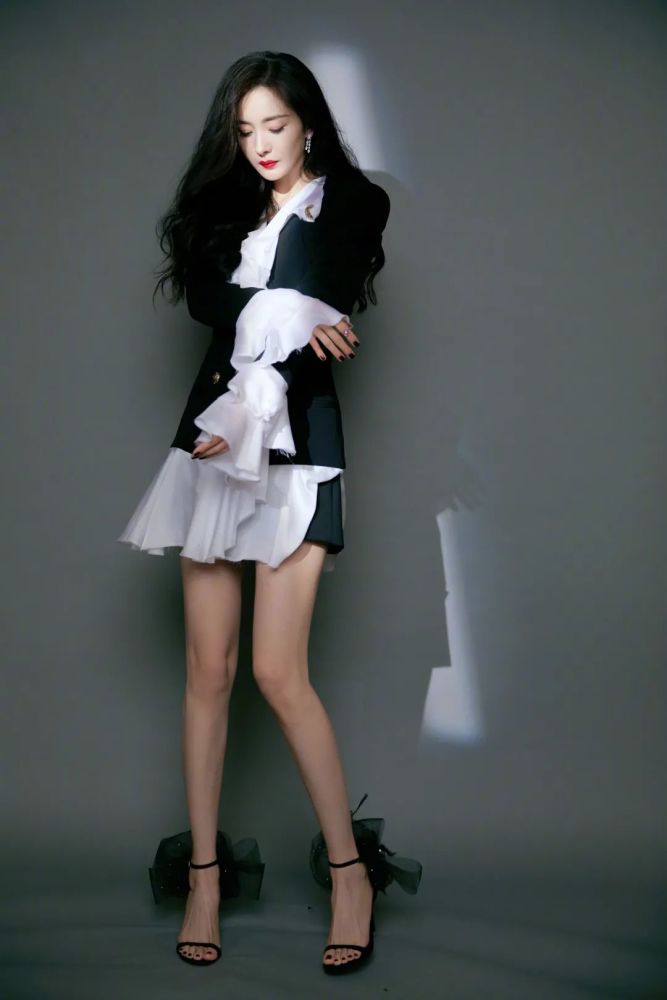 这14位女明星大长腿瞩目,个个都是"腿精"_腾讯新闻