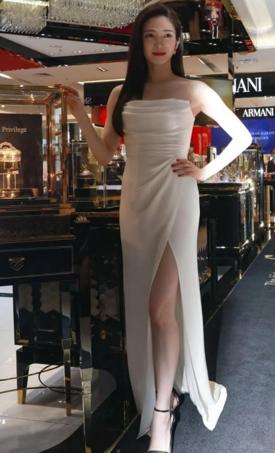 这14位女明星大长腿瞩目,个个都是"腿精"_腾讯新闻