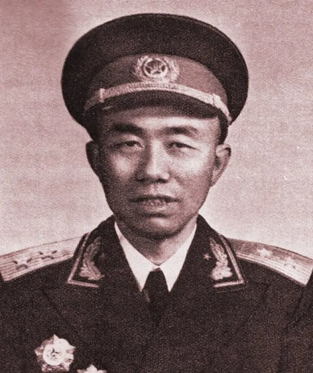 政委,43岁授中将,56岁自杀,两个儿子都是中将|福州军区|刘培善|刘晓榕