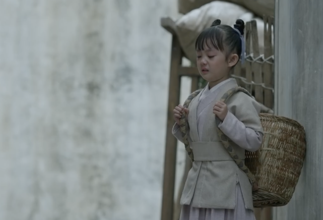 二刷知否原来第一集就暗示了华兰命运悲惨明兰必成大器