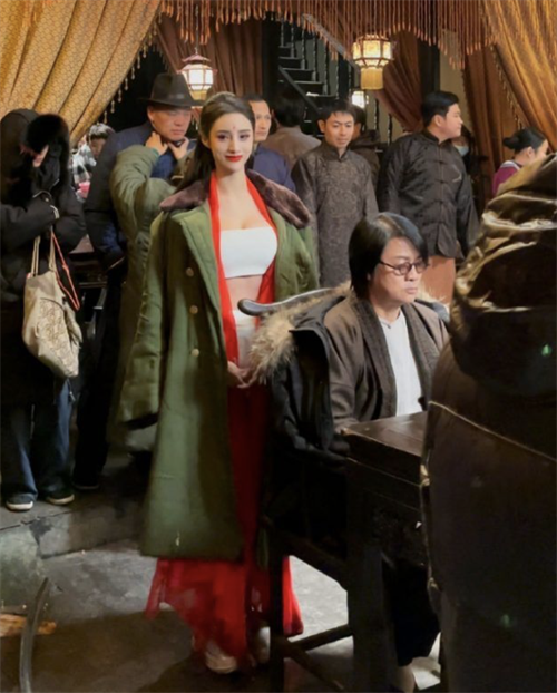 吴春怡不如万绮雯受欢迎,原因是"先入为主,在娱乐圈,一旦一位演员