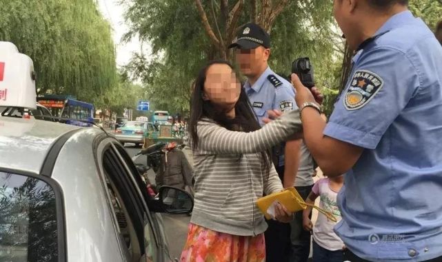 迁安两名市民酒后辱骂民警均被行政拘留