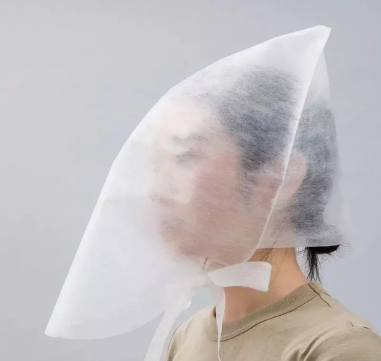 日本服饰店戴头套才能试穿