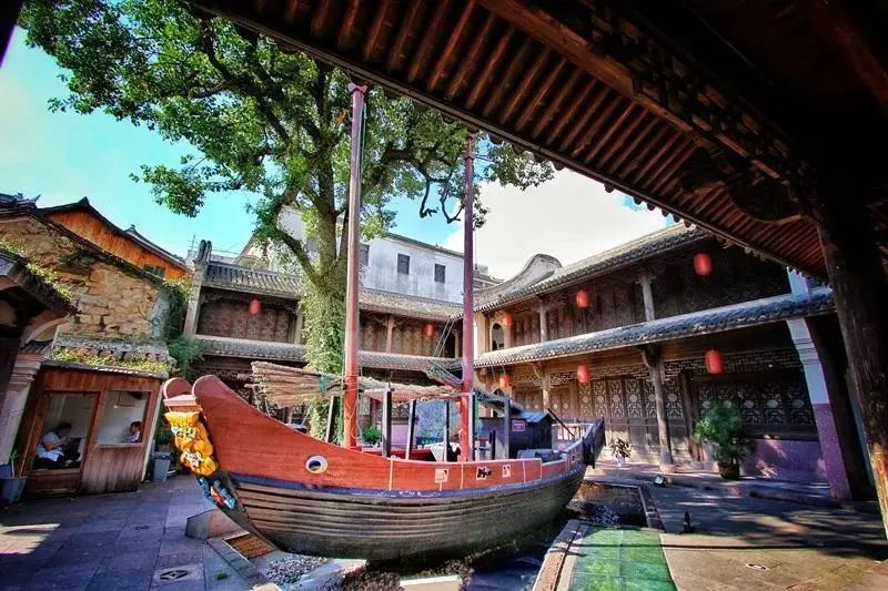 这里的江南风情靠的不是小桥流水而是