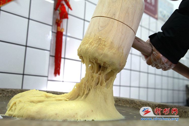 忻州古城特色美食之捣拿糕