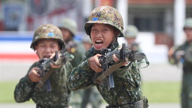 在台湾当兵好惨年轻人刚服完义务役竟遭收回防疫纾困金