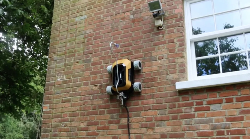 hausbots爬墙机器人hb1即将商用可降低高处作业风险