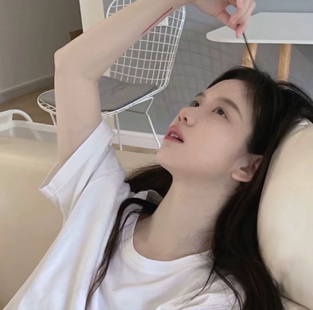 精选优质温柔小众好看的女生头像245
