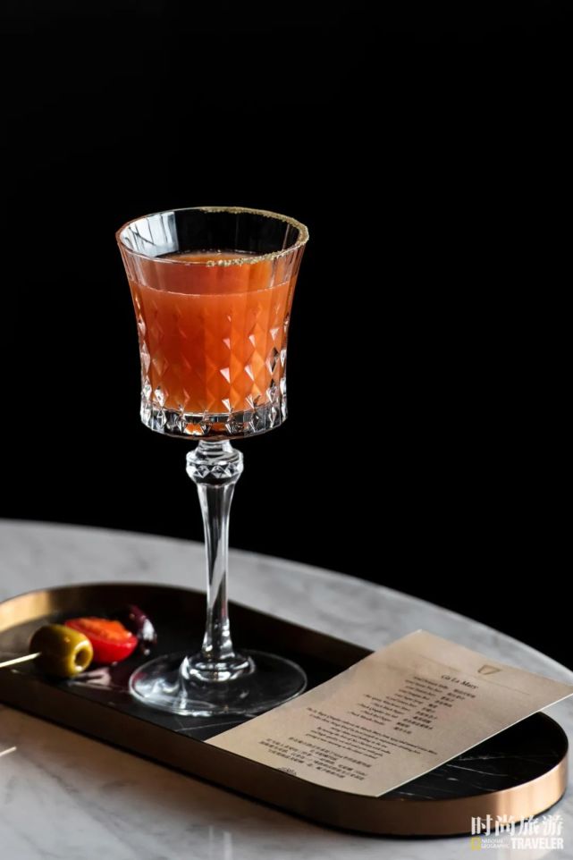 在青岛瑞吉酒店则创作为蛤蜊玛丽,特意加入了青岛啤酒