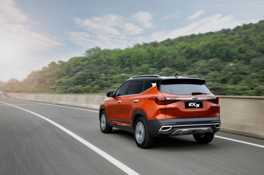 10万元合资suv,斯柯达柯米克和起亚kx3傲跑如何选?_腾讯新闻