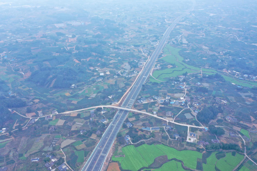 成乐高速公路扩容项目眉山至乐山段建成通车_腾讯新闻