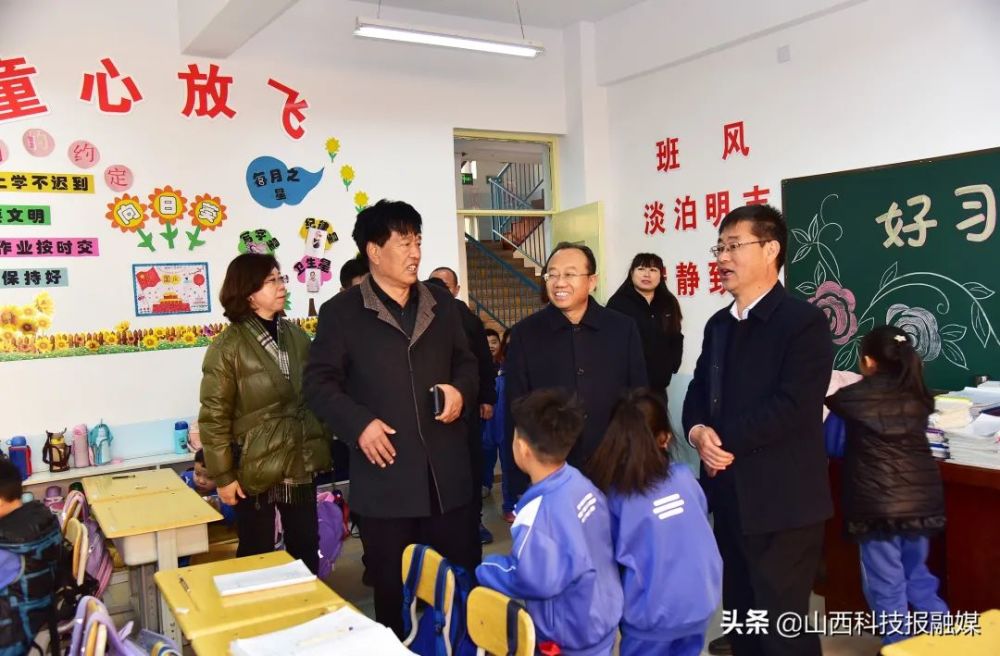 张生明先后深入实验小学,代县五中,代县五中小学部,代县四中,代县中学