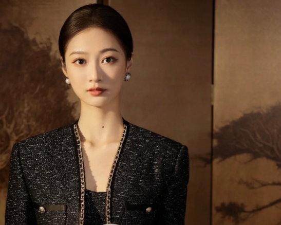 冯琳亮相冬奥会同时成功保研复旦大学成长路径值得学习